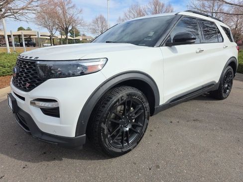 Used 2020 Ford Explorer ST w/ Premium Technology Package image 2