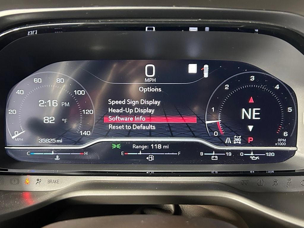 Used 2023 GMC Yukon XL Denali AWD/4WD image 28