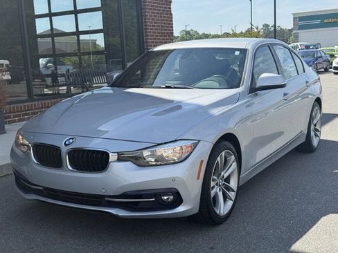 Used 2017 BMW 330i Sedan image 1
