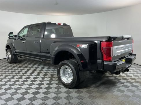 Used 2022 Ford F450 Platinum w/ FX4 Off-Road Package image 6