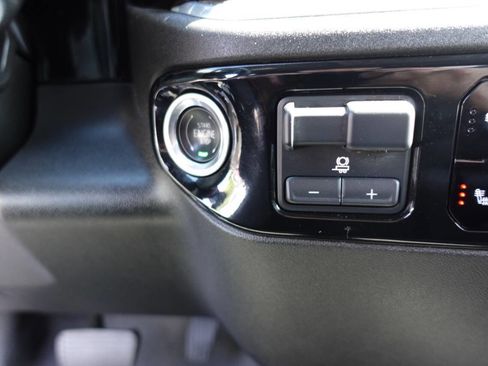 Used 2025 GMC Sierra 1500 Elevation AWD/4WD image 48