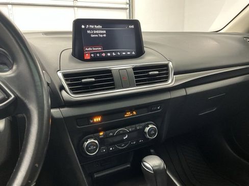 Used 2017 MAZDA MAZDA3 Grand Touring image 11