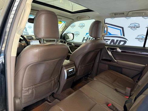 Used 2016 Lexus GX 460 w/ Premium Package image 18