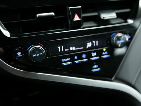 Used 2023 Toyota Camry SE image 20