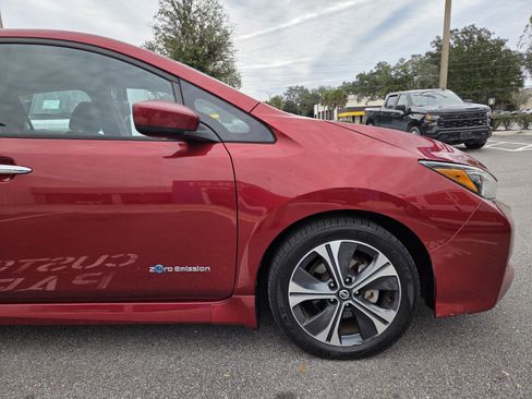 Used 2018 Nissan Leaf SV w/ SV All Weather Package image 18