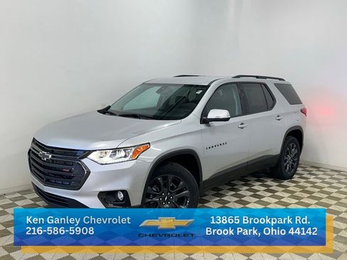 Certified 2021 Chevrolet Traverse RS image 1