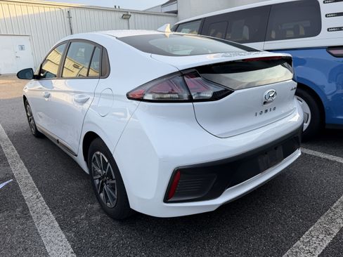 Used 2021 Hyundai Ioniq SE FWD image 8