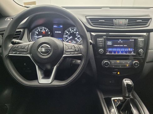 Used 2018 Nissan Rogue S image 22