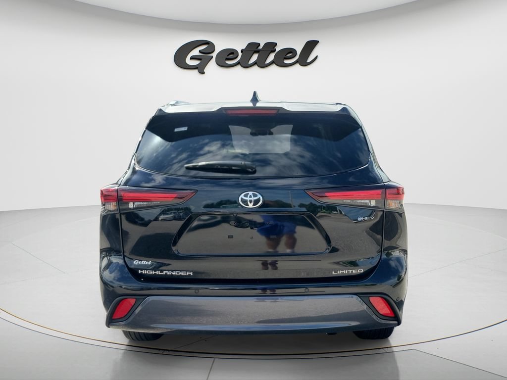 Certified 2026 Toyota Highlander Limited AWD/4WD image 6
