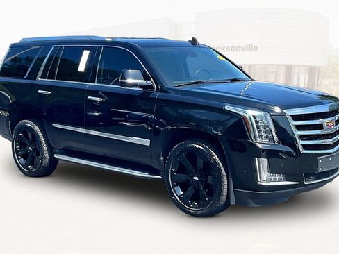 Used 2020 Cadillac Escalade Luxury AWD/4WD image 3