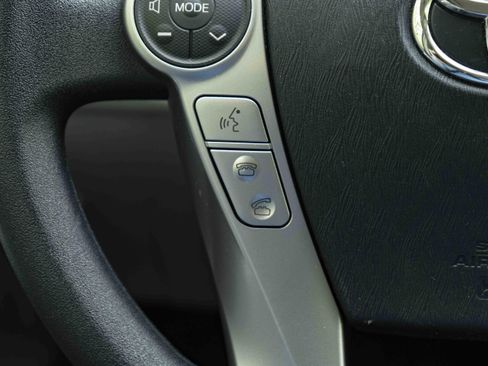 Used 2017 Toyota Prius V Three image 22