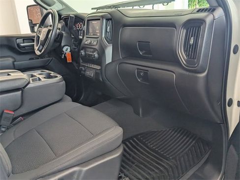 Used 2022 Chevrolet Silverado 2500 Custom w/ Custom Value Package image 15