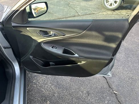 Used 2023 Chevrolet Malibu LT image 36