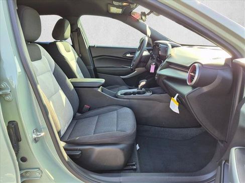 Used 2024 Chevrolet Trax RS w/ Driver Confidence Package FWD image 21