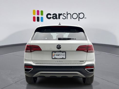 Used 2024 Volkswagen Taos SEL image 4
