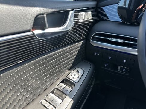 Certified 2025 Hyundai Palisade Calligraphy image 18