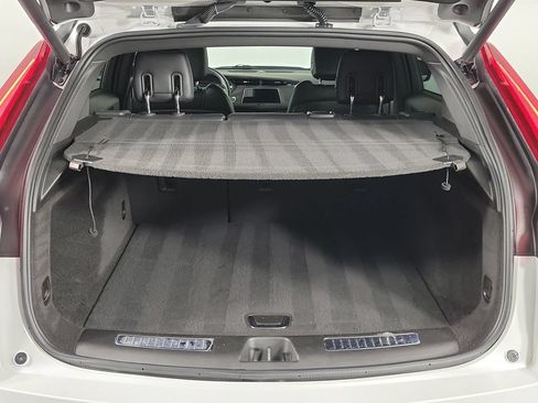 Used 2023 Cadillac XT4 Premium Luxury FWD image 7
