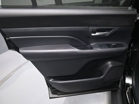 Certified 2026 Toyota Grand Highlander Platinum image 33