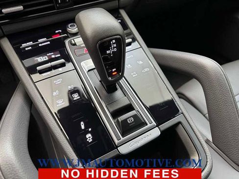 Used 2023 Porsche Cayenne Platinum Edition image 29