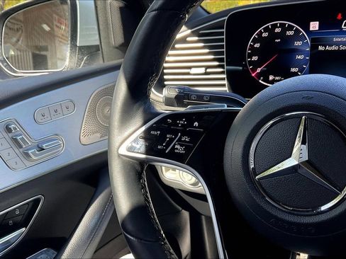 Used 2025 Mercedes-Benz GLS 450 4MATIC image 8