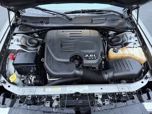 Used 2012 Dodge Challenger SXT image 24