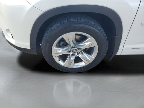 Used 2018 Toyota Highlander Limited AWD/4WD image 27