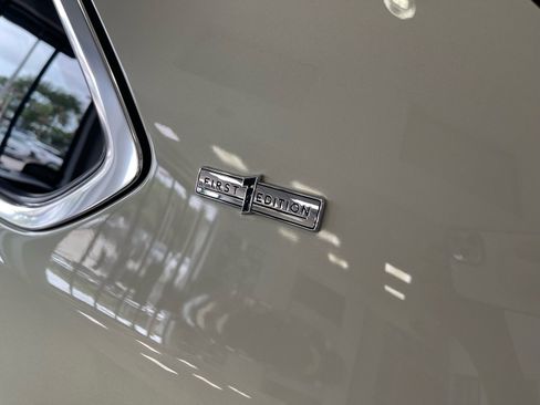 Used 2022 Bentley Bentayga AWD/4WD image 15