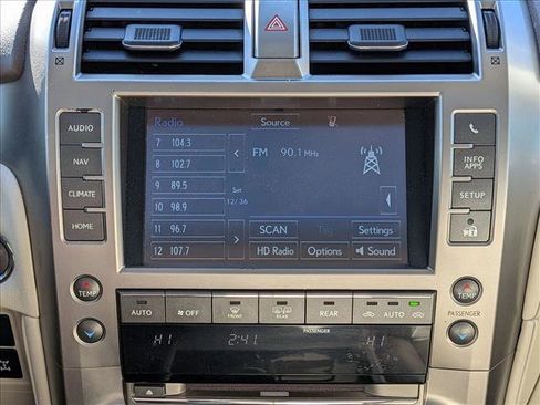 Used 2018 Lexus GX 460 image 11