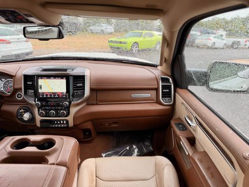 Used 2019 RAM 1500 Laramie AWD/4WD image 42