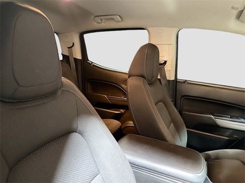 Used 2018 Chevrolet Colorado LT image 27