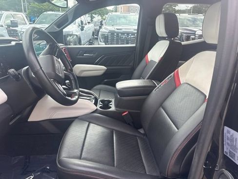 Used 2023 GMC Canyon AT4X AWD/4WD image 15