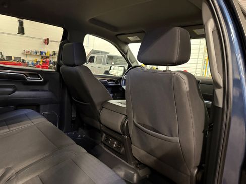 Used 2022 Chevrolet Silverado 1500 LT image 15