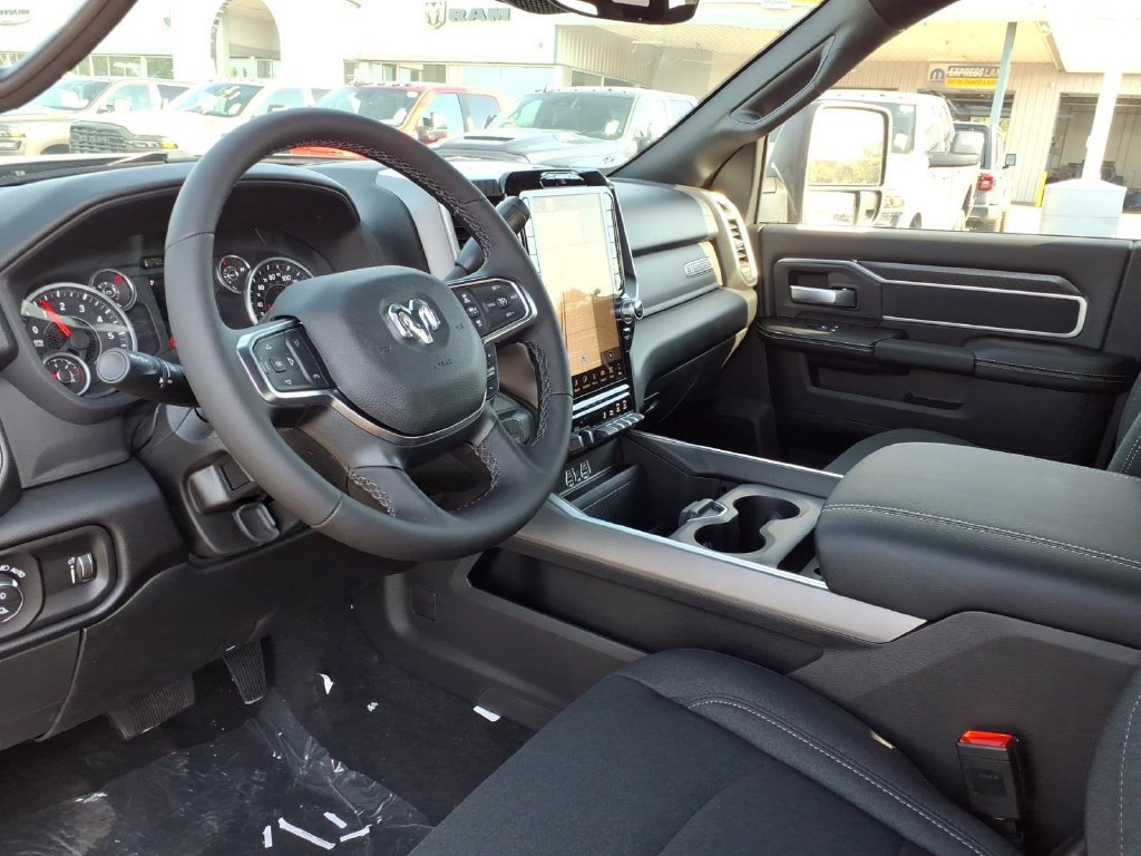 New 2026 RAM 2500 Big Horn AWD/4WD image 7