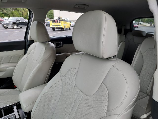 Used 2023 Kia Sorento SX Prestige AWD/4WD image 6