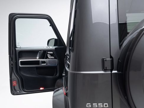 Used 2022 Mercedes-Benz G 550 image 15
