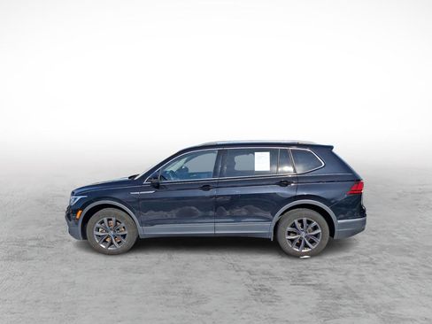 Used 2023 Volkswagen Tiguan SE image 3