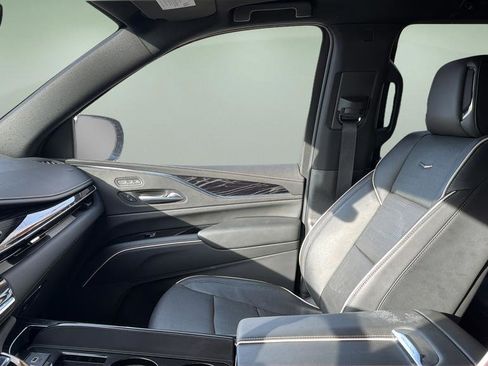 Used 2023 Cadillac Escalade Sport image 12