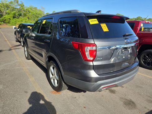 Used 2017 Ford Explorer XLT w/ Equipment Group 202A image 7