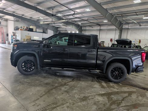 Used 2026 GMC Sierra 1500 Elevation w/ Preferred Package image 5