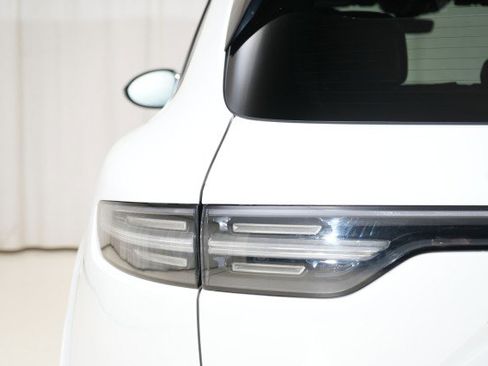 Used 2021 Porsche Cayenne GTS image 20