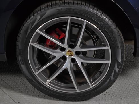 Used 2022 Porsche Macan S image 10