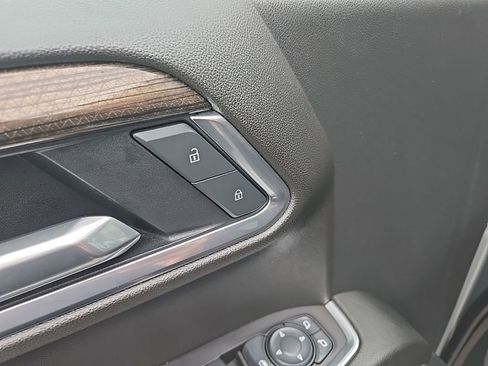 Used 2025 Chevrolet Silverado 1500 LT AWD/4WD image 41