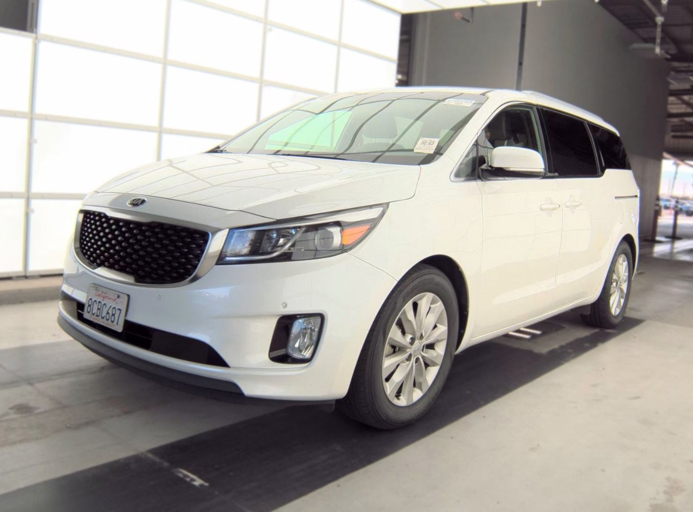 Used 2018 Kia Sedona EX FWD image 1