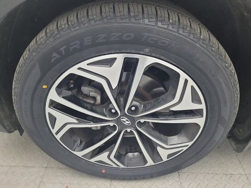 Used 2020 Hyundai Santa Fe Limited image 31