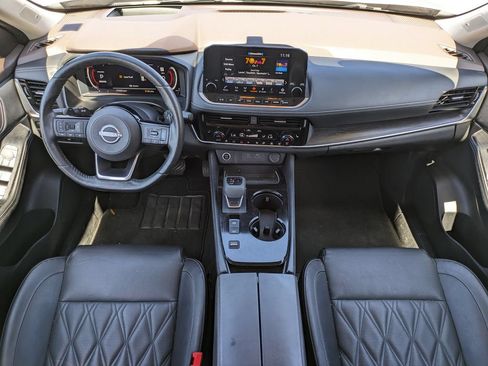 Used 2023 Nissan Rogue Platinum w/ Platinum Premium Package FWD image 16