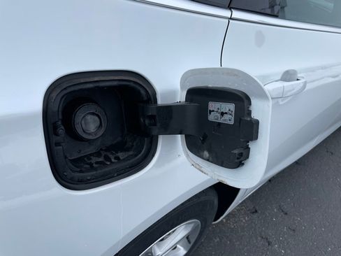 Used 2023 Chevrolet Malibu LT image 53