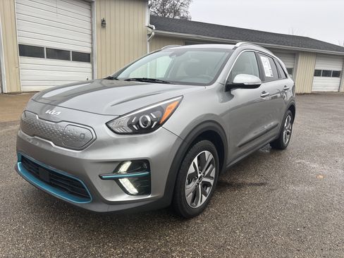 Used 2022 Kia Niro EX w/ Cold Weather Package image 9