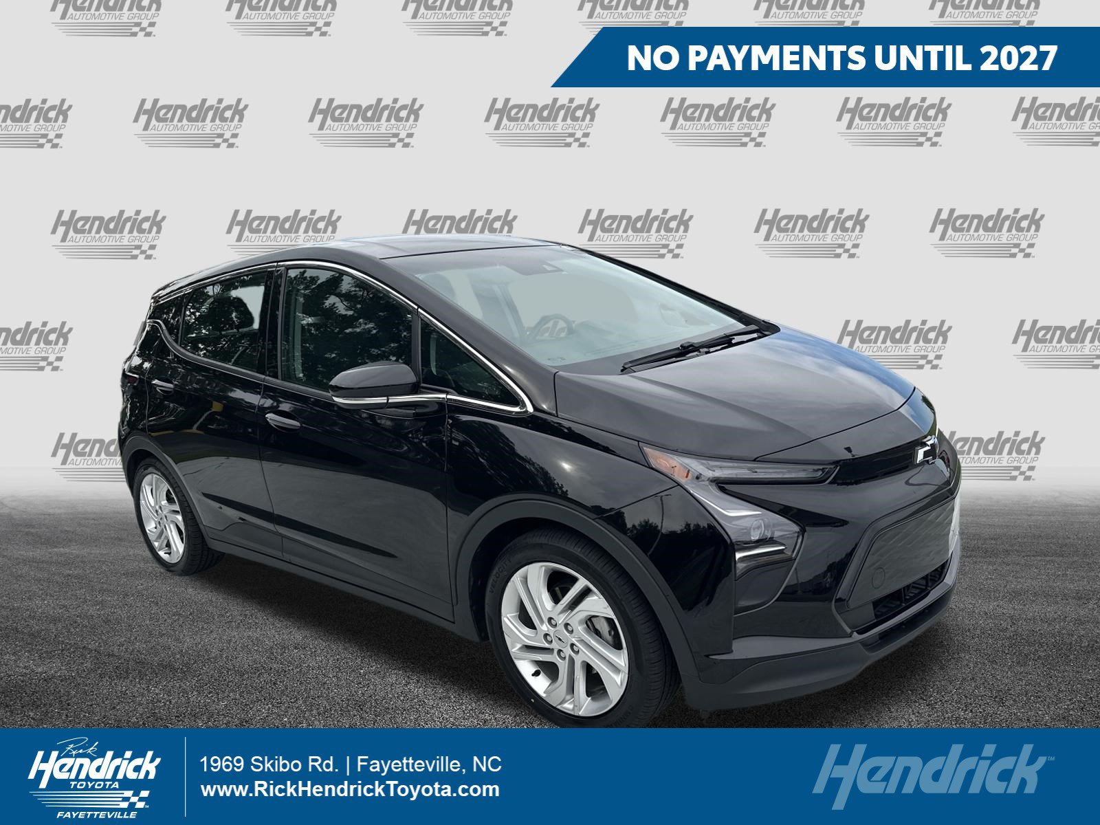 Used 2023 Chevrolet Bolt LT w/ Driver Confidence Package FWD image 1