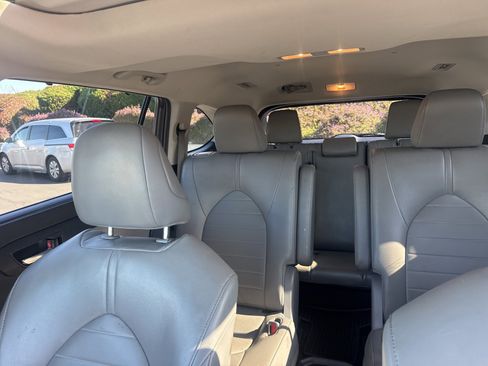 Certified 2022 Toyota Highlander XLE image 12