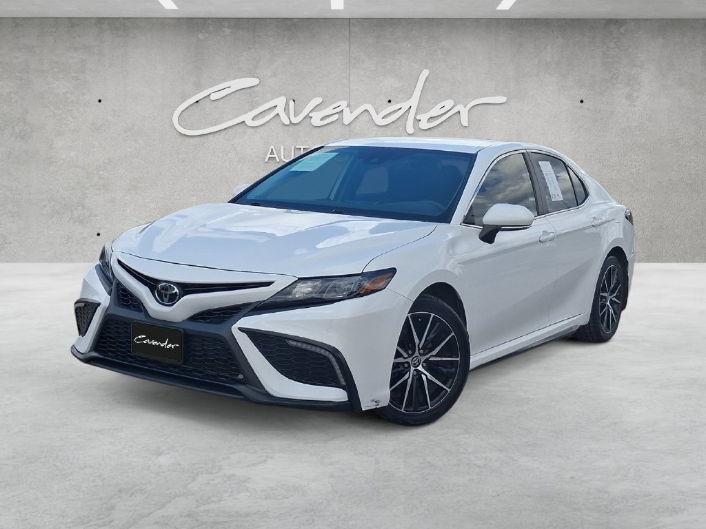 Used 2024 Toyota Camry LE FWD image 1
